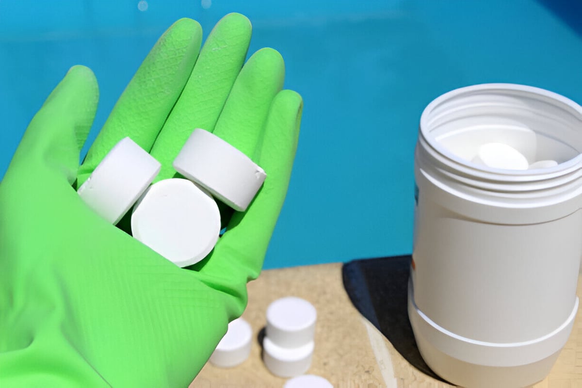 chlorine_tablet_onhand